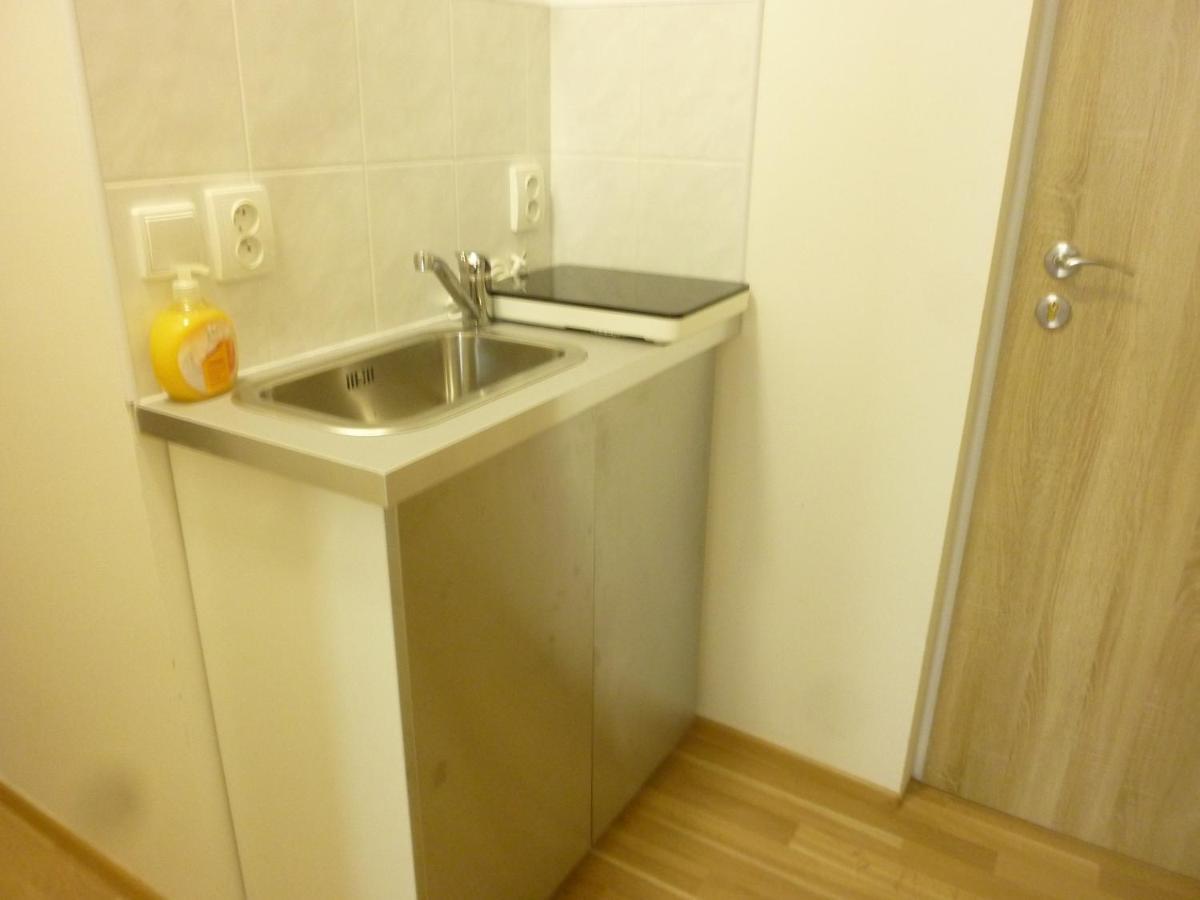 Apartment Van N Praga Zewnętrze zdjęcie